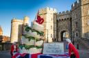 Конный парад и салют: в Лондоне отметили официальный день рождения королевы Великобритания празднует два дня рождения королевы
